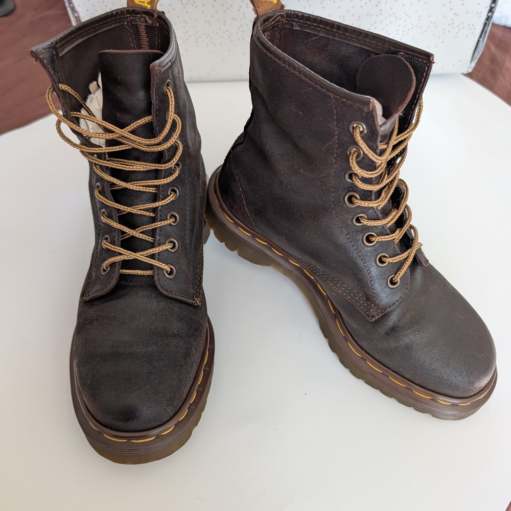 Dr Martens Brown Leather Lace-Up Combat Boots - Picture 9 of 9